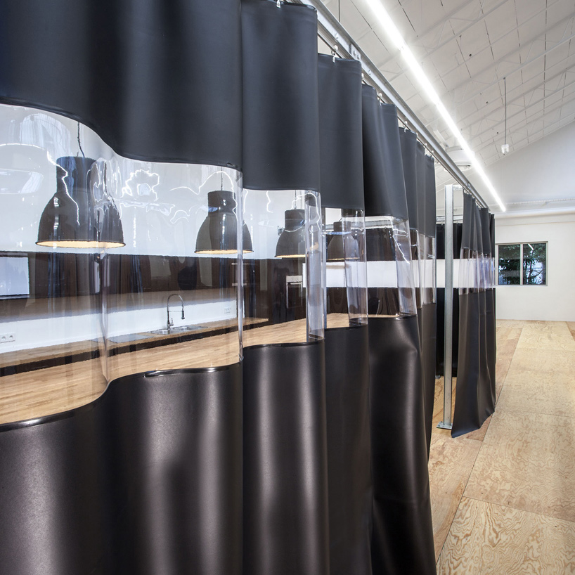 clemens-bachmann-architekten-quiksilver-roxy-dc-shoes-showroom-munich-designboom-02
