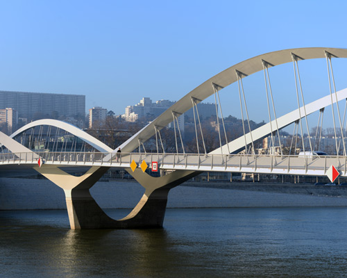 schuman bridge by explorations architecture spans lyon's river saône
