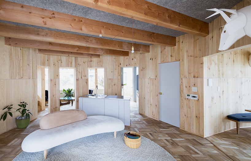 life style koubou arranges sundial house in a radial fashion