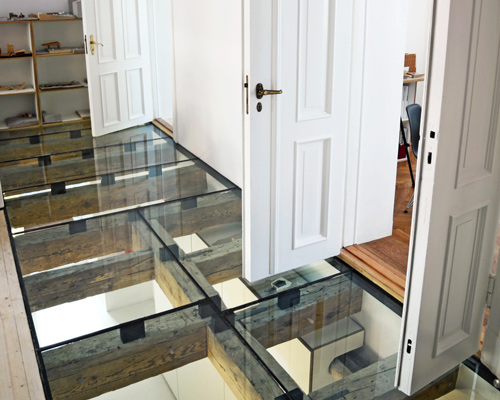 reiulf ramstad's oslo office features a transparent glass floor