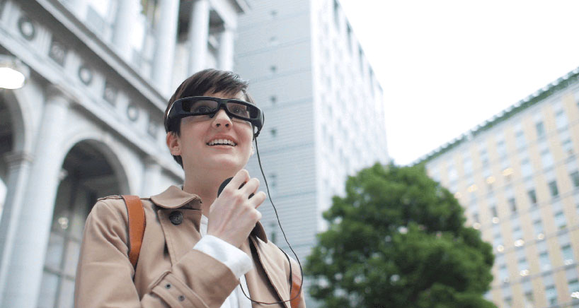 sony's augmented reality SmartEyeglasses use holographic lens technology