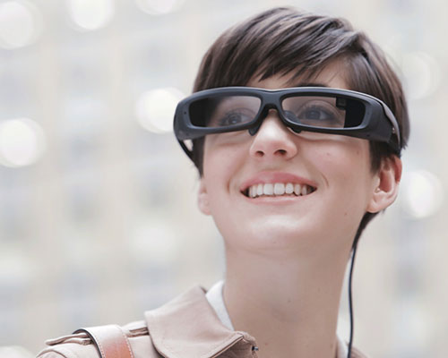 sony's augmented reality SmartEyeGlasses use holographic lens technology