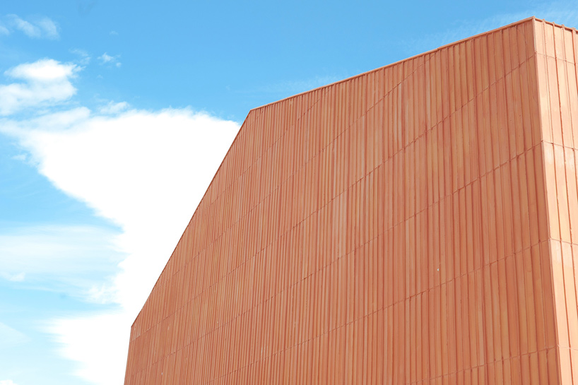 studio zero85 home studio for an artist designboom