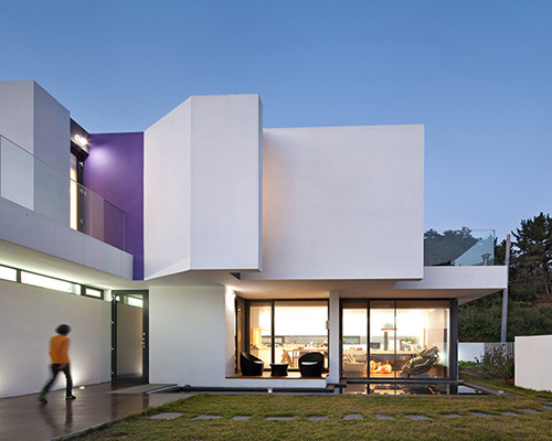 JMY architects' woljam-ri house unites three-generations of lifestyles