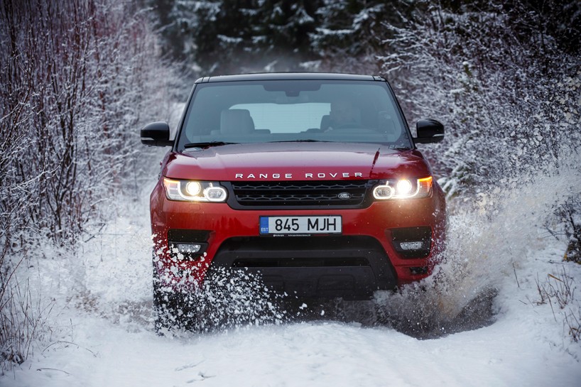 2016 range rover sport HST model debuts at 2015 new york auto show