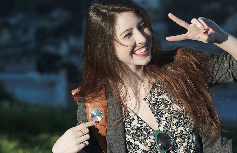 HiSmart-bag-wearable-technology-designboom02