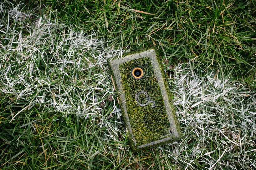 O2 recycle grass phone made from twickenham's rugby pitch clippings