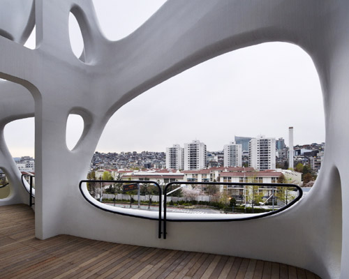 HANDS headquarters by the system lab connects inhabitants and passerby's