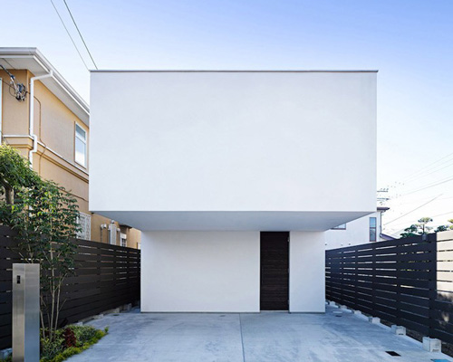 wave house, a coastal family residence designed by apollo architects