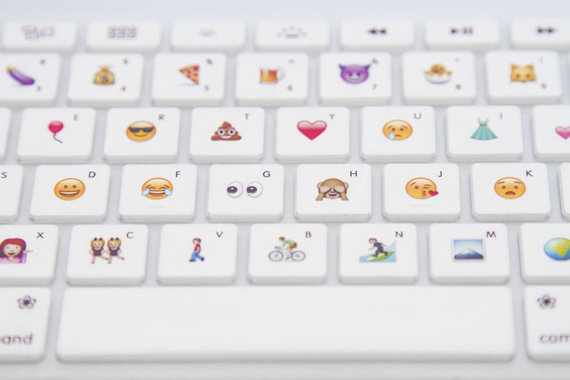 disk-cactus-emoji-keyboard-designboom07