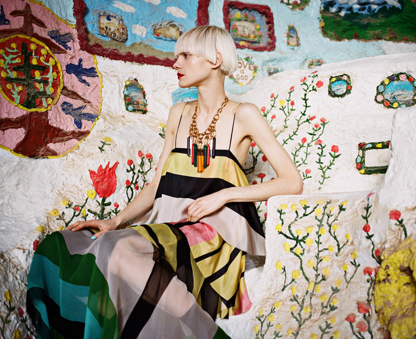 models make a fashion pilgrimage to hand-painted salvation mountain