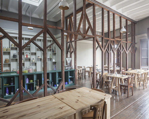 méctamo architects create isolina, a local peruvian eatery