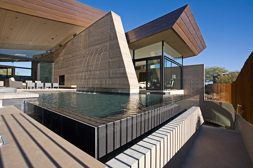 kendle design collaborative casts the desert wing house