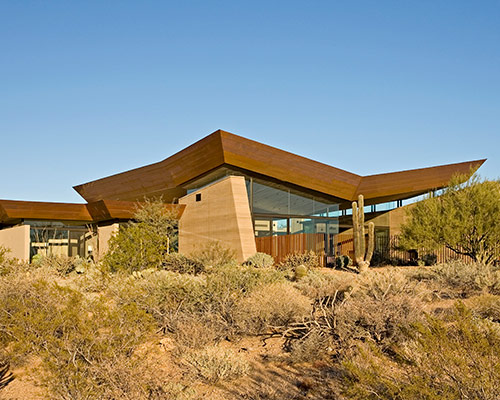 kendle design collaborative casts the desert wing house