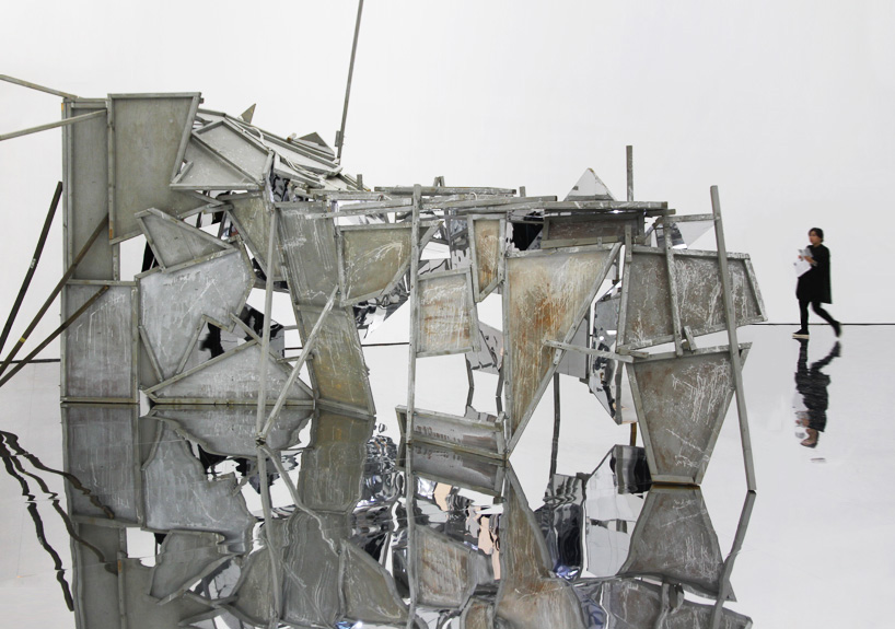 lee bul exhibits mirrored mazes at musée d'art moderne in saint-etienne