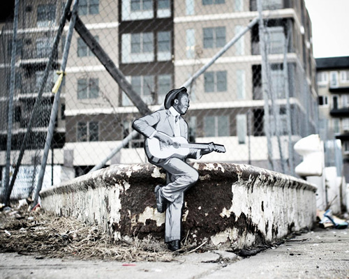 joe iurato's wooden street art miniatures narrate stories of urban life