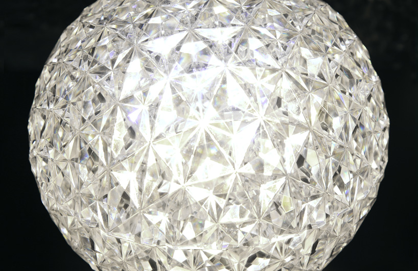 03_PLANET_tokujinyoshioka_kartell_designboom_003