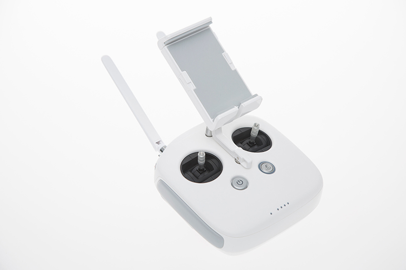 DJI-phantom-3-drones-designboom05