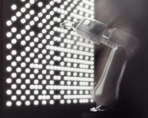 carlo ratti's free pixel for artemide, controlled using robotic arm