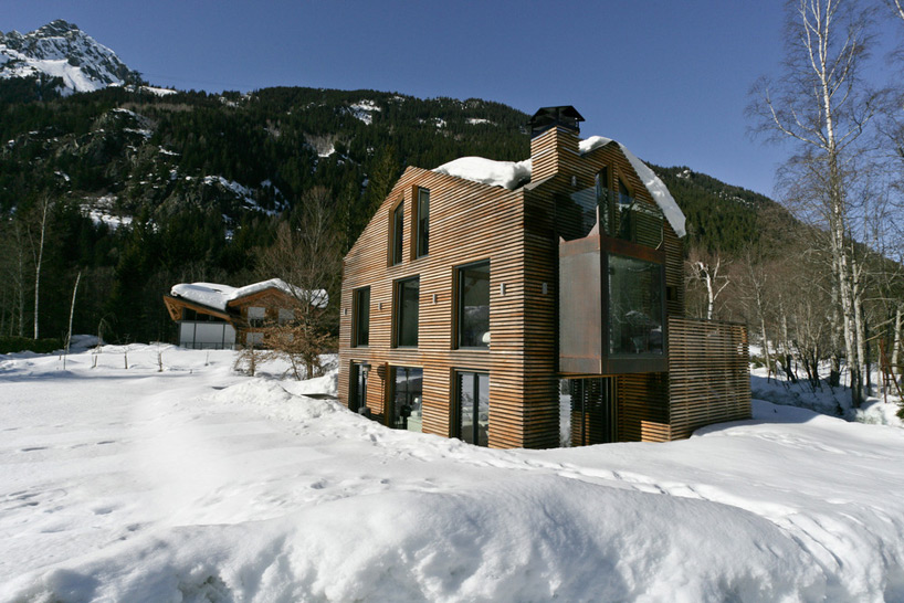 chevallier architectes' chalet captures panoramic views of mont blanc ...