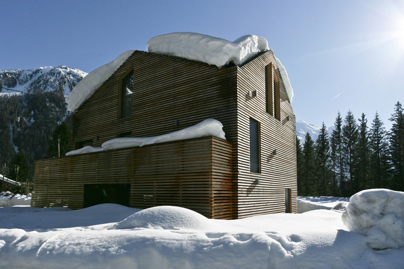 chalet piolet chevallier architectes designboom