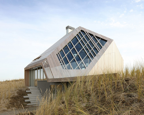 marc koehler embeds dune house into the topographic landscape