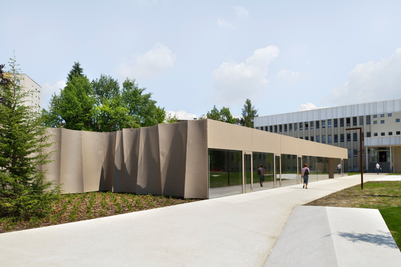 enota architects valenje carpark designboom