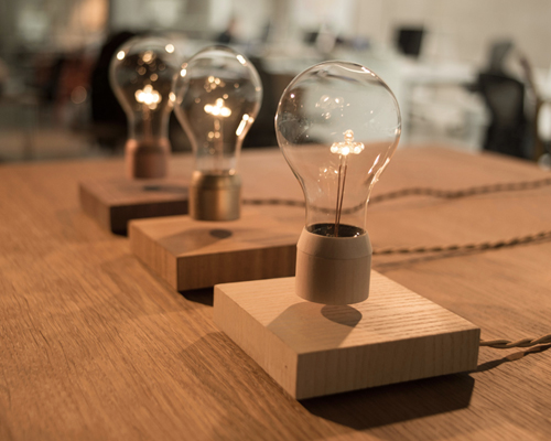 flyte hovering light uses magnetic levitation and wireless technology