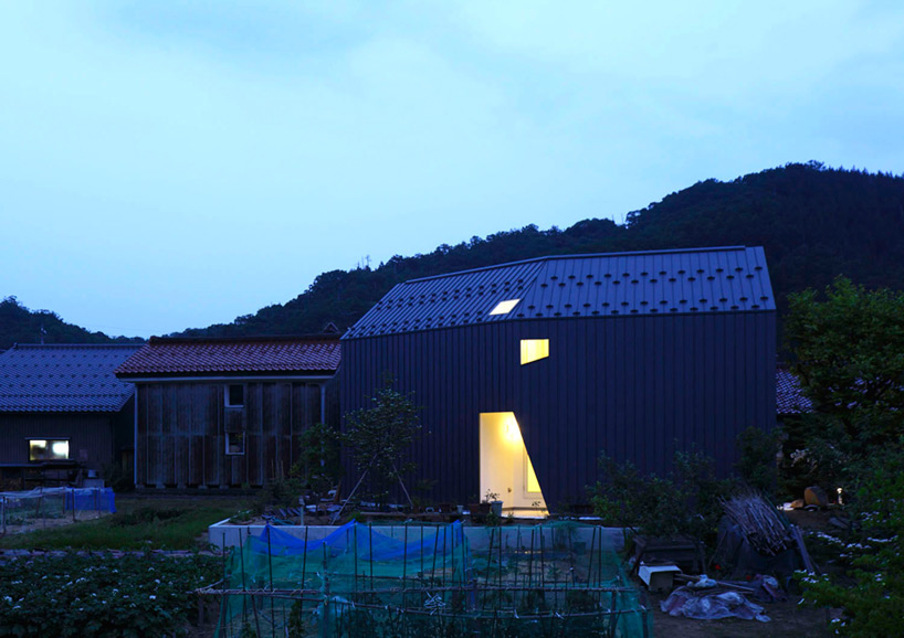 house in kaga AE5 architects designboom