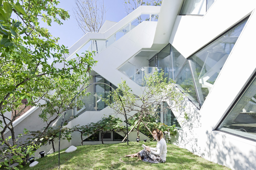 iroje khm blooming house hwa hun seoul korea designboom