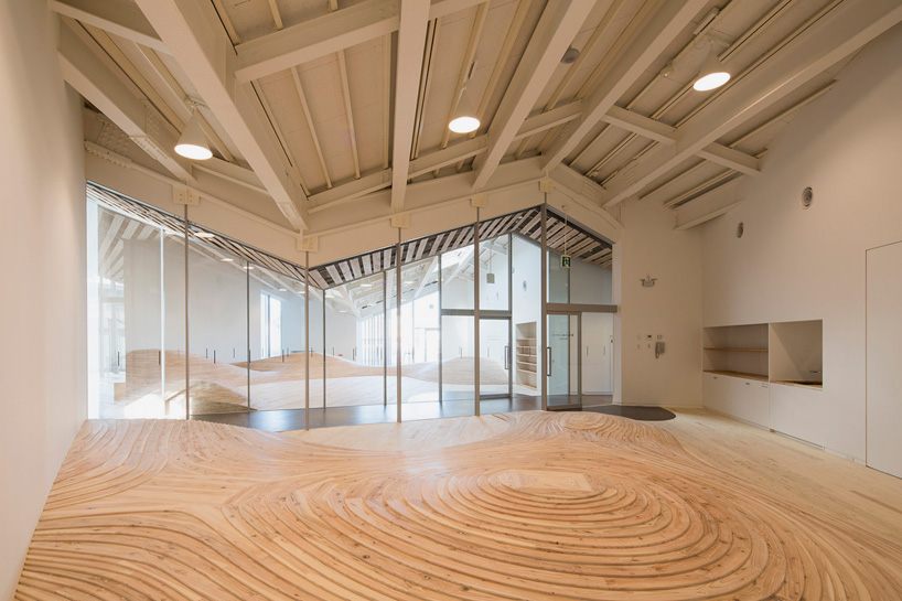 kengo kuma community center towada city plaza aomori designboom