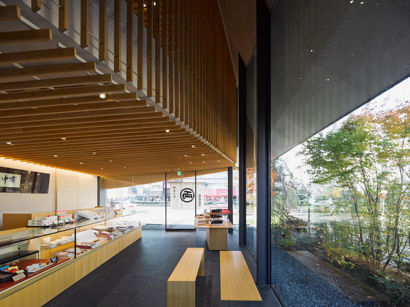 kengo kuma ryoguchiyakorekiyo higashiyamaten shop aichi japan designboom