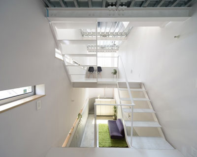 kobayashi 401 constructs compact dwelling in outskirts of tokyo