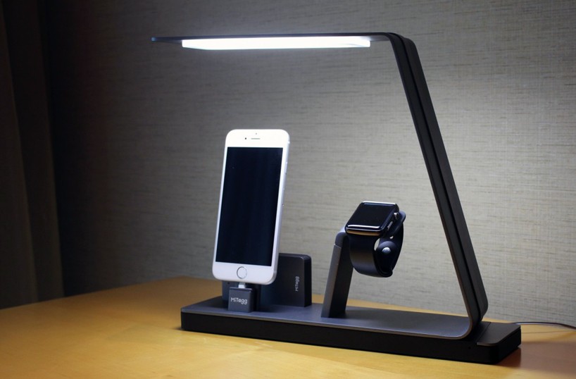 mitagg's nudock power station charges multiple smart devices