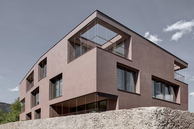 pfarrmesnerhaus pedevilla architects designboom