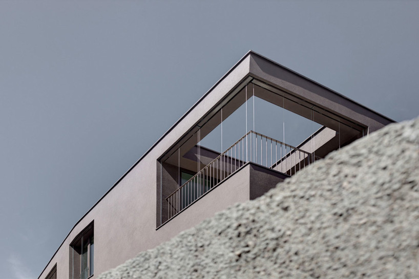 pfarrmesnerhaus pedevilla architects designboom