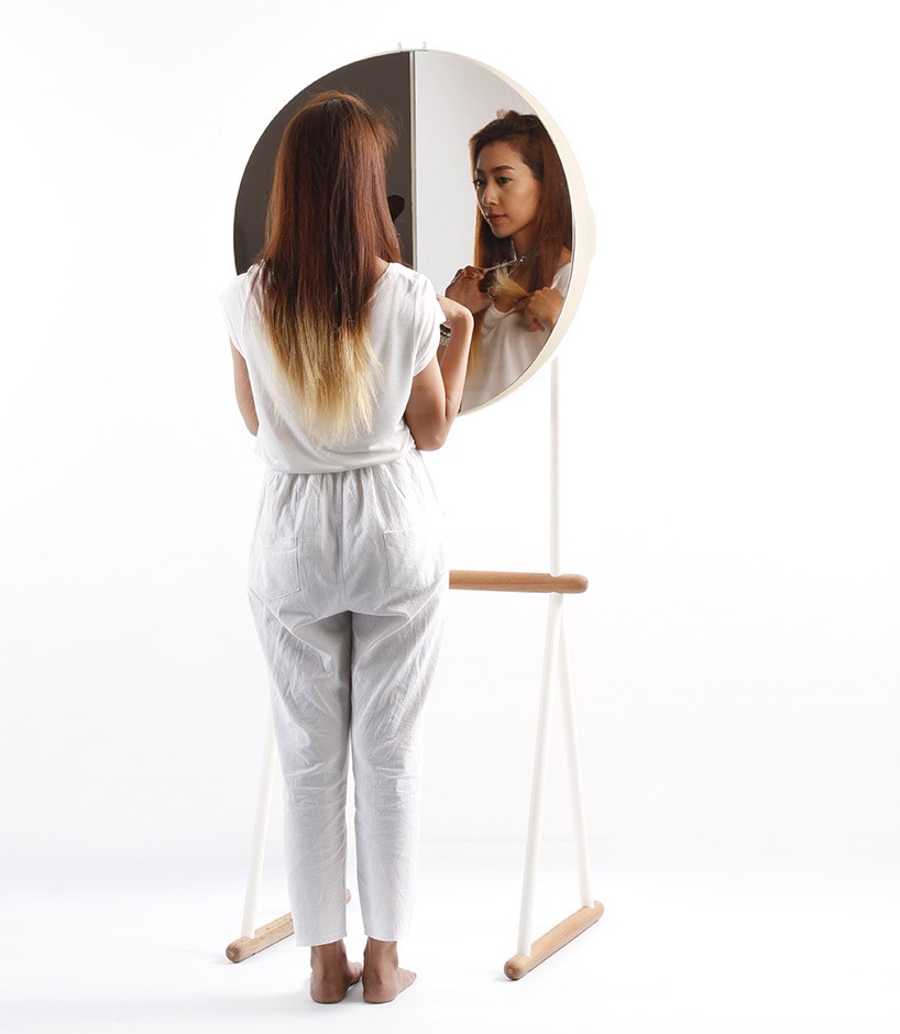 selfbarbermirrorgolfjcdesignboom03