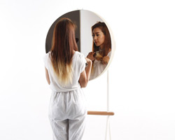 golfJC's self barber mirror does everything but cut your hair