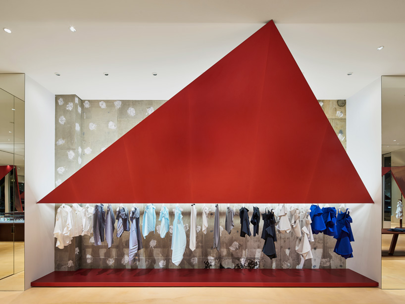 issey miyake marunouchi by tokujin yoshioka features his moroso brook stool