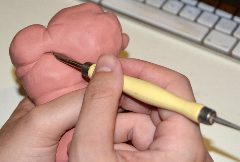 weights-of-arial-type-family-represented-as-the-human-body-designboom-01