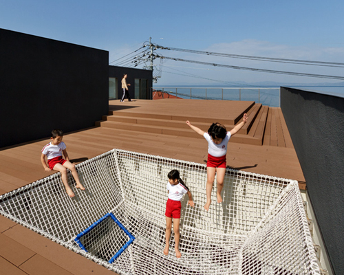 HIBINOSEKKEI + youji no shiro top OB kindergarten with rooftop playground