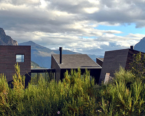 alric galindez architects builds abstract MD house in patagonia