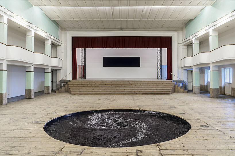 anish kapoor descension galleria continua san gimignano