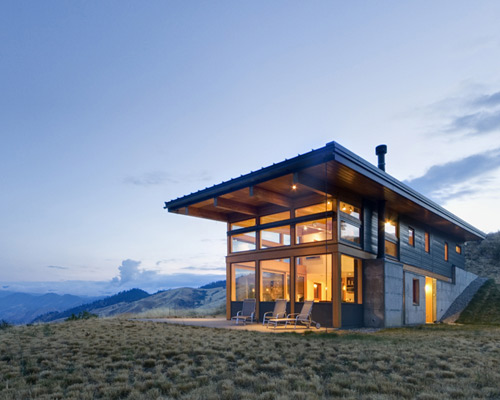 balance associates build picturesque nahahum cabin in washington state