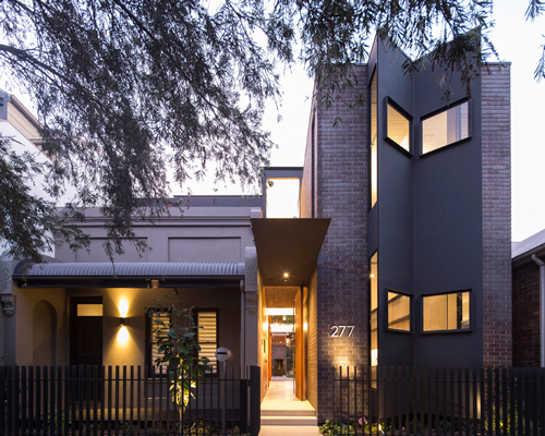 carterwilliamson architects lines spiegel haus with mirrors in sydney