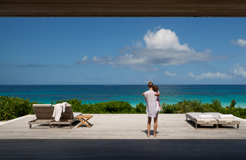 chad-oppenheim-house-on-a-dune-bahamas-designboom-03