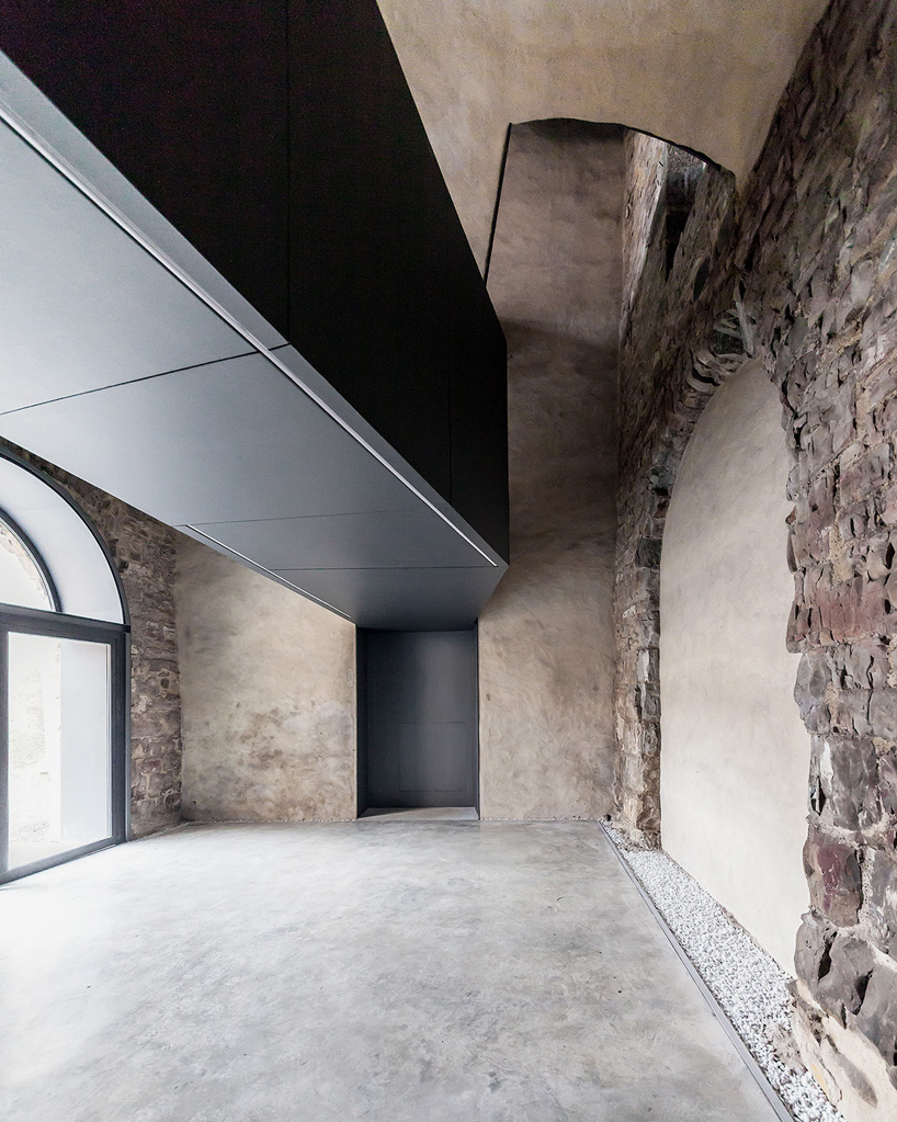 gianluca gelmini CN10 torre del borgo lotto 1 bergamo designboom