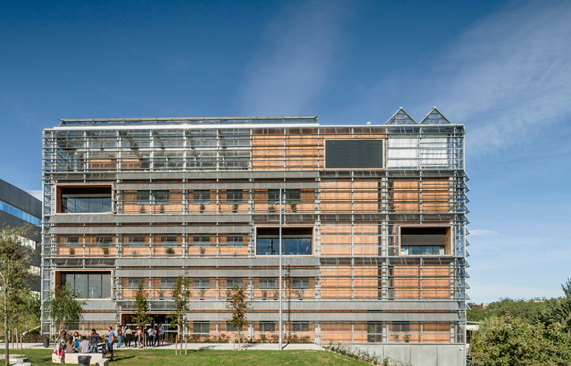 h arquitectes palaeontology research center barcelona designboom