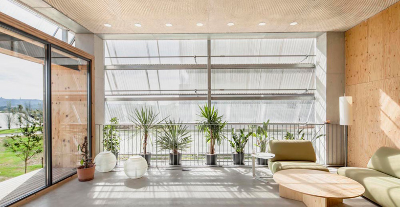 h arquitectes palaeontology research center barcelona designboom