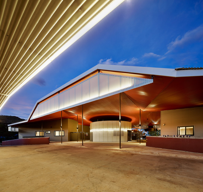 iph-architects-walumba-elders-centre-designboom-02